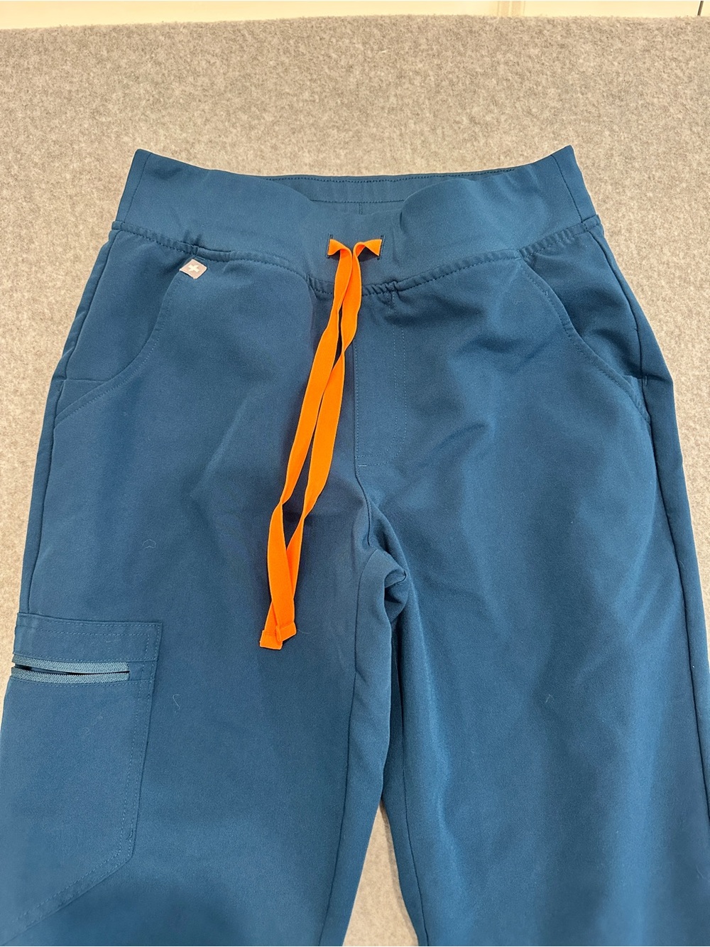 Figs Scrub Jogger in Blue - Picture 2 of 5